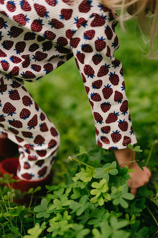 Çilek Tarlası Uzun Kollu Pijama Takımı